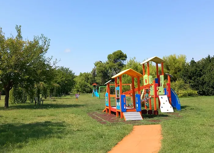 Casa Di Adele Con Giardino Privato A 150 Mt Dal Mare